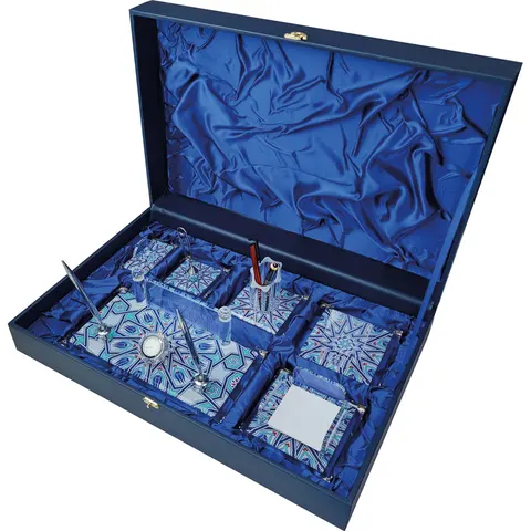 W530 Kristal Masa Sümeni